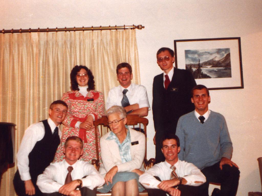 Sis. Drolette, Michaelson, Bennion, Warren,
Stevens, Sis. 