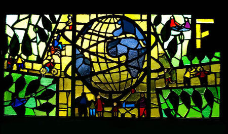Cool stainglass artwork in the windows of the 7 train stops.  Anybody know what it is?
Craig J Salmond
25 Oct 2006