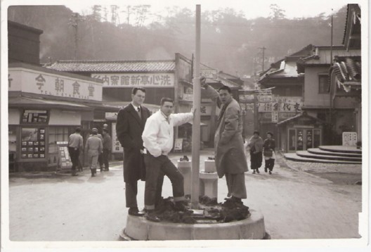 Owens, Freeman & Peters in Kamakura in 1962
Webmaster Wayne
19 Nov 2007