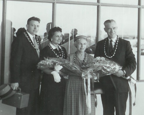 1958 Mark E Peterson visits Okinawa
Webmaster Wayne
08 Feb 2008