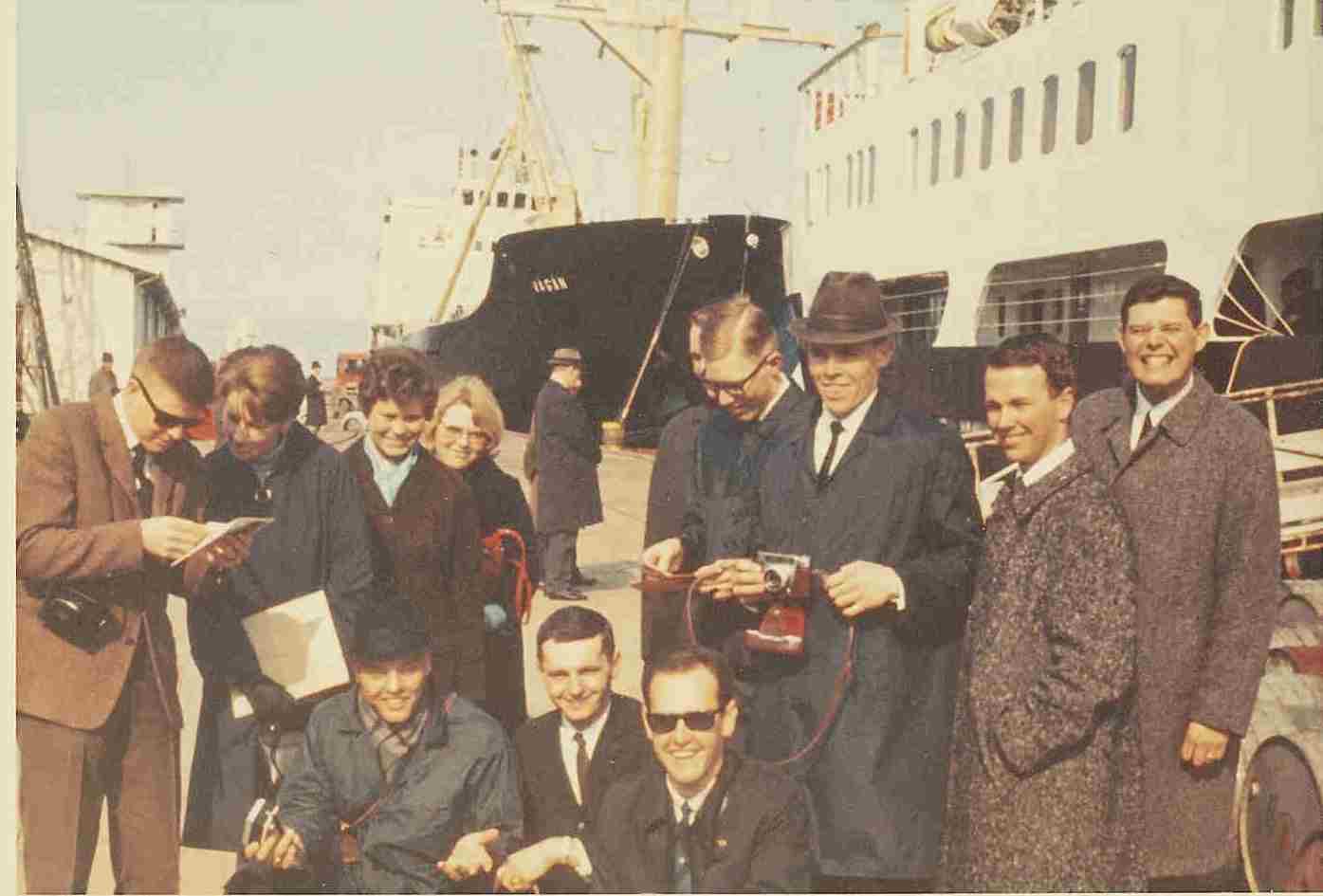 Some names: Elders Jones, Morrison
Sister Isaksen
Rolf Idar Isaksen
14 Apr 2006