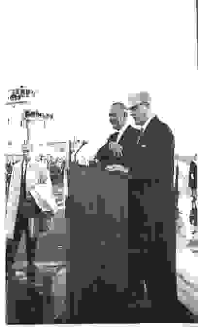 Here is the Vice Pesident with an interpreter at the Podium.
Harold  Oak
21 Aug 2006