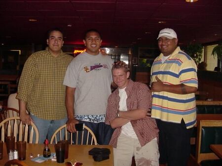 Josue Salazar, Jason Kaufusi, David Stauffer y Sione Kaufusi
Josué Francisco Salazar
25 May 2003