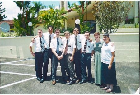 Algunos que amigos misioneros....
Josué Francisco Salazar
23 Jun 2002