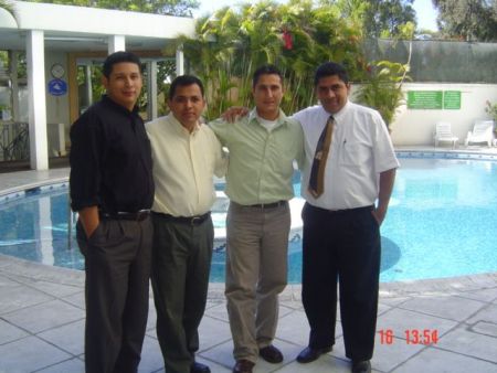 reunion de trabajo, Barrientos, Morazan, Rodas y Mejia.
Francisco Jose Rodas
23 Dec 2004
