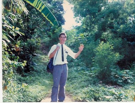 En mi primera area, David, Chiriqui,mi primer mes en la mision, QUE CALOR!!!!!!!
Marco Tulio Quiroa
15 Jul 2005