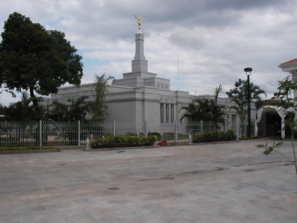 QUE MARAVILLOSO
Alexis  Barriga
27 Jul 2002