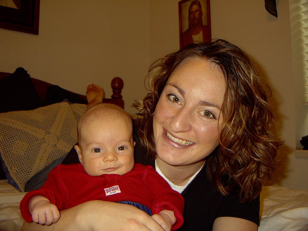 Mi hijo Caleb de un mes y yo
Kristin  Elliott
05 Sep 2003