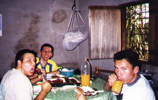 este es un tipico asado de carne de caucho de py....
El Negro  merca
13 Jun 2004