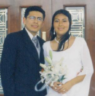 En el templo con mi Esposa Lauri.
Herik  Robayo
24 Jan 2006