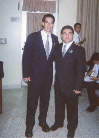 con sarambi...la sonrisa de la misiòn...confe en Luque..nde sore ore rovy'a hetaitè
Pablo Ricardo Medina
17 Apr 2004