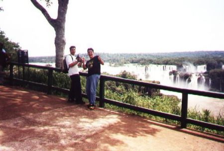 hey !!,conoces foz?...yo si !!!...tienen que ir !!!..altamente recomendado
El Negro  merca
12 Jun 2004