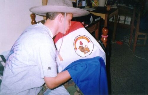 Che Paraguay
Thomas Calvin Butler
29 Apr 2001