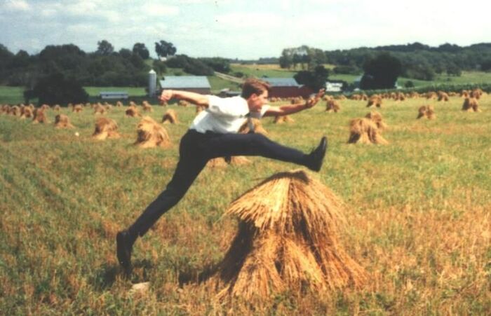 This is a photo taken on a visit to the amish farm around Wesfield NY area.  Nice form Elder Heaton.
Travis Melvin Heaton
11 May 2005