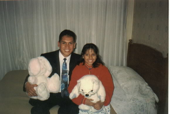 Elder Fuentes y Yanella
Carlos Enrique  Fuentes Murillo
31 May 2004