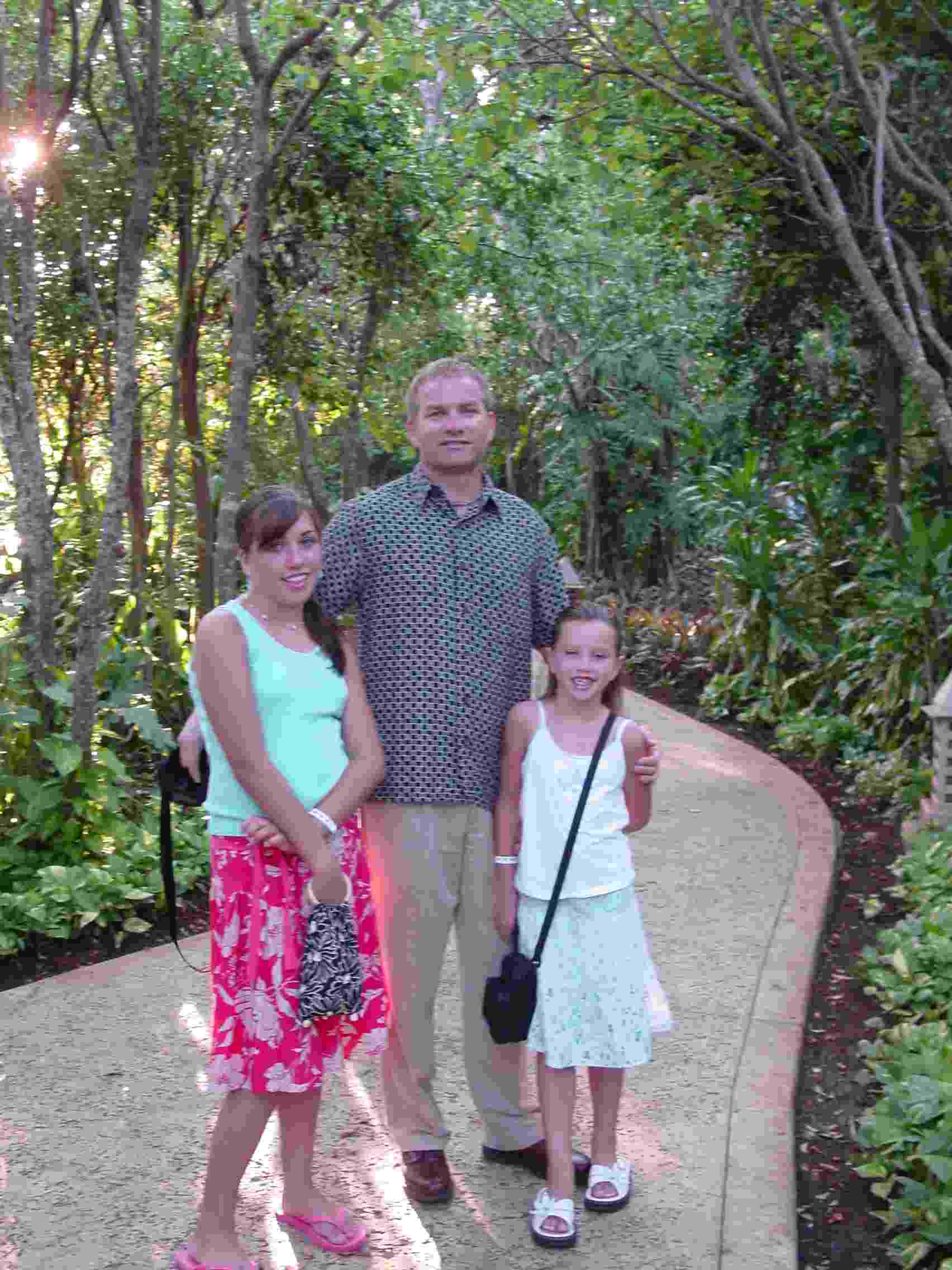 Mike, Alyssa 14 y Olivia 7
Mike  Martin
02 Sep 2005