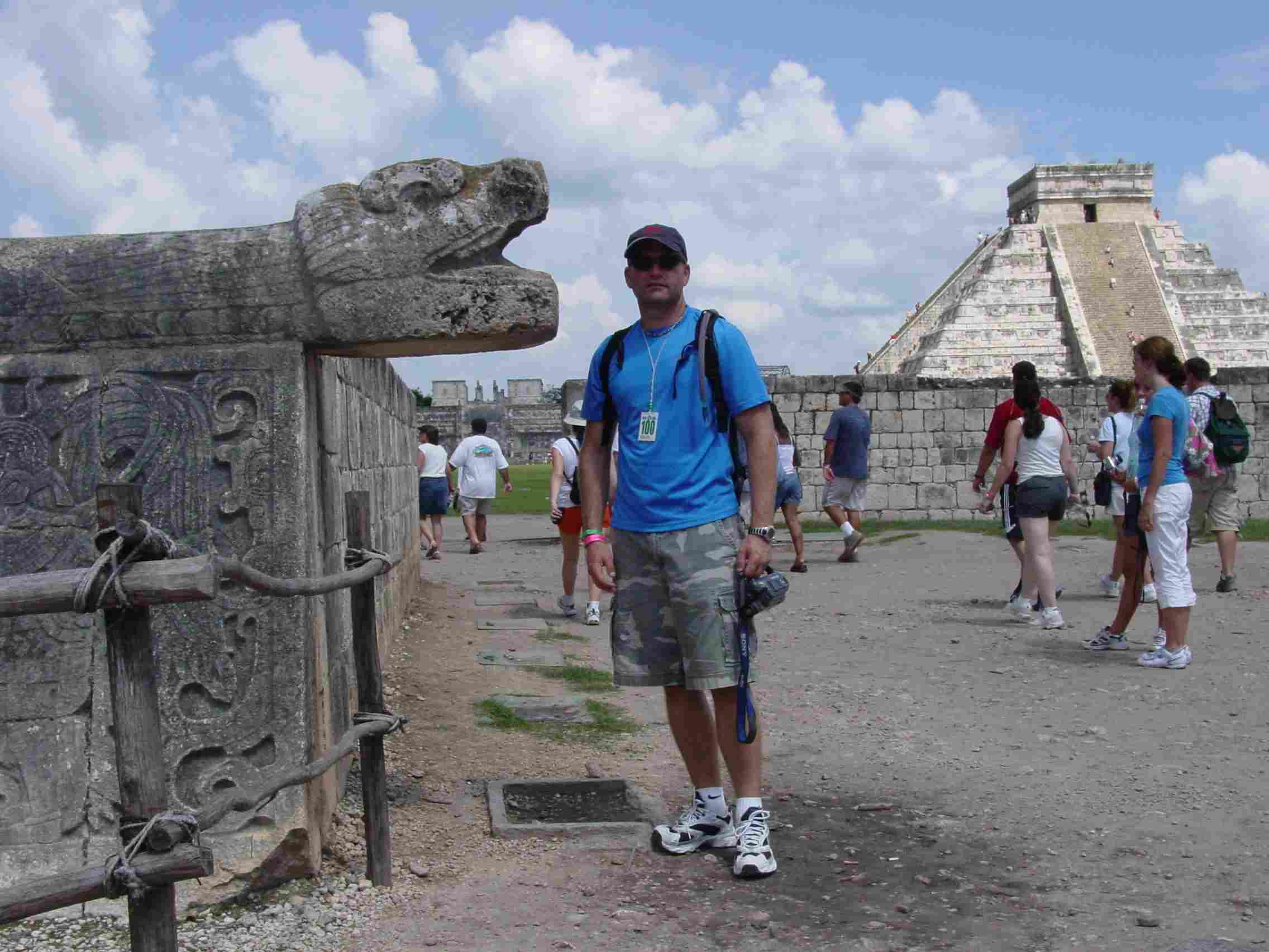 Estoy en Chitchen Itza, Mexico
Mike  Martin
02 Sep 2005