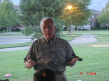 Aqui el Presidente Young hablando a los ex-misioneros
Gustavo Fernando Moreno Rivera
08 Apr 2006