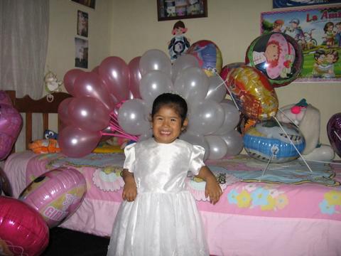 Al final de la fiesta de sus 03 añitos
Arturo Luis Montes Matta
29 Mar 2007