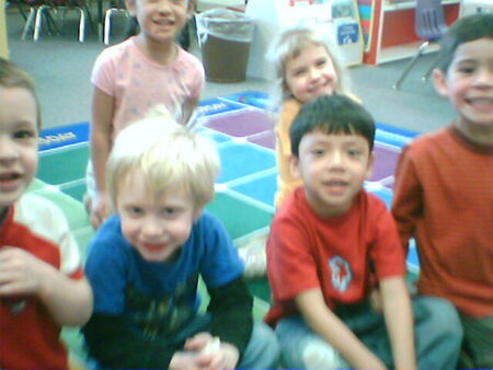 Amigos de escuela de DJ.
Milagros Esther Perry
06 Apr 2007