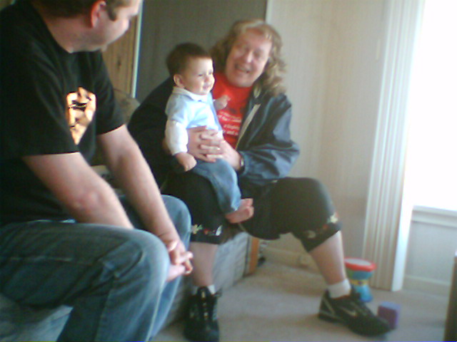 Papá, Abuelita y Danielito
Milagros Esther Perry
06 Apr 2007