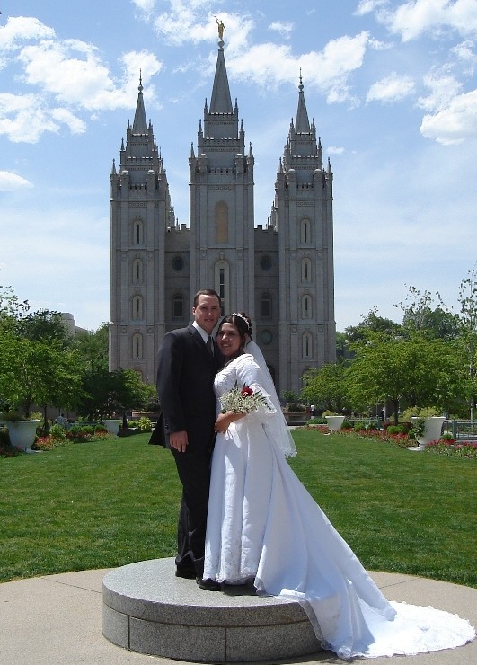 La fotografía clásica de los sellamiento en el Templo de Salt Lake.
Martha Elizabeth Abegglen
22 May 2007