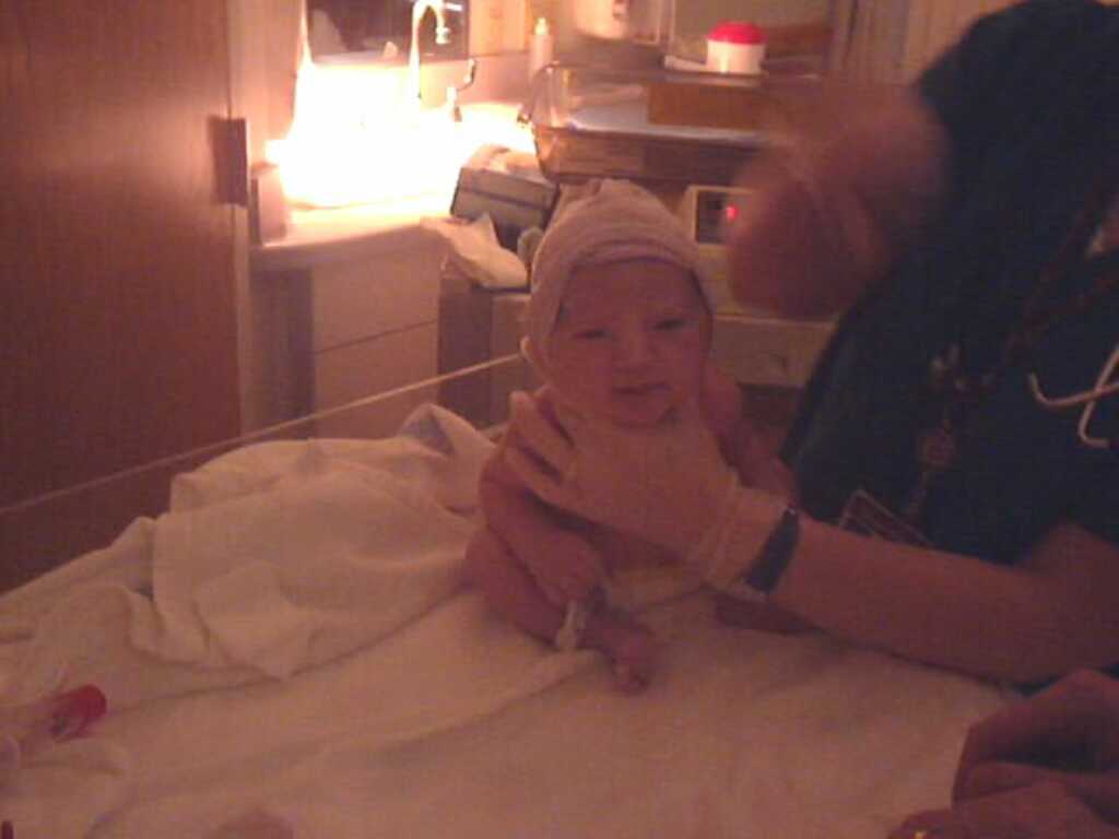 Grant Morris, el dia que nacio. Su nacimiento fue un dia lleno de emocion y gratitud.
Flora Elsa Caldas de Morris
12 Jun 2007