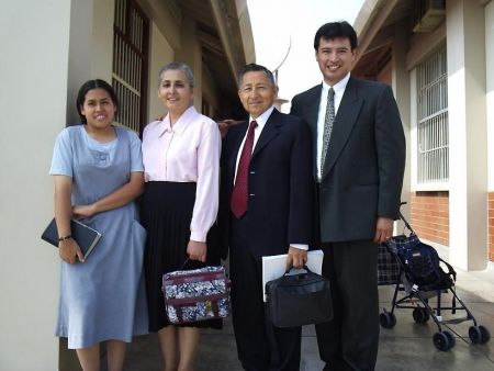 Visiting Peru after some years.This picture was taken with the Gonzales Family in La Molina Peru
Augusto Percy Robles
04 Jul 2004