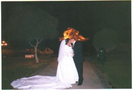 Después de nuestro sellamiento, fuimos a dar un paseo por el Parque del Amor de Miraflores...
Yenyffer  Barreto Tuero de Guzmán
02 Aug 2004