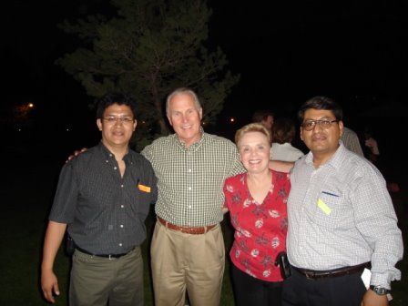 Con los esposos Young Moreno y Quispe los acompañan
Gustavo Fernando Moreno Rivera
08 Apr 2006