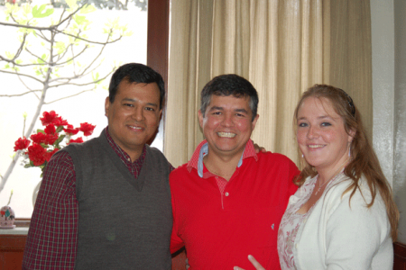Visiting Cesar Robles en Lima (last september) with my wife Sara.
Harry  Trujillo
25 Oct 2006