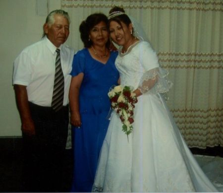 Mis Padres y yo antes de salir de casa
Martha Elizabeth Abegglen
05 Mar 2007