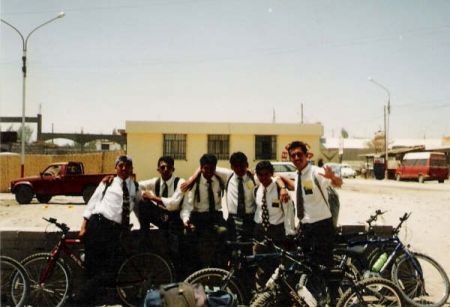 Esta es una foto que la dedico a mi Amigo Elder Moises Carhuatanta, mi primer programa, mis primeros amigos
Richard John Chamorro
27 Oct 2009