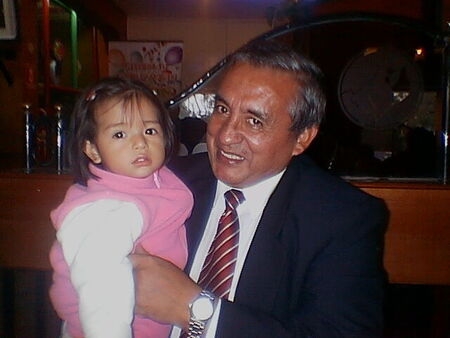 Aqui esta mi hija Maria Fernda con el Pdte. Loli el día del almuerzo
David Angel Torres Barreto
14 Jul 2005