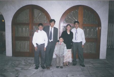 Mis amigos  y Yo disfrutando de las bendiciones del padre.
Silvia Marlene Vega Huertas
28 Feb 2006