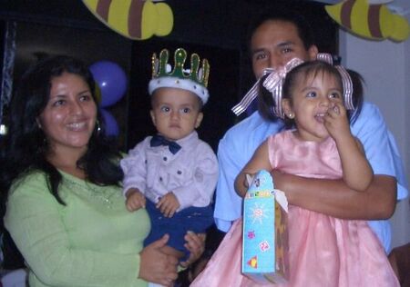 SALUDOS A TODOS , ESTA ES MI FAMILIA.
OK
SAUL AGUSTIN CORASMA HILARIO
11 Jan 2008