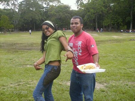 is very pic and vanessa for to game in soccer
julio  bolaño
25 Aug 2008