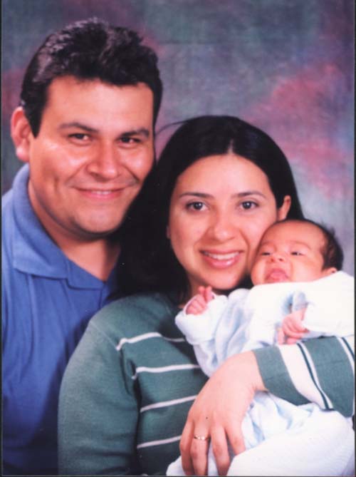 Fernando (Elder) Carhuavilca (M.P.L.N. Y M.P.L.C. ) Laura (Hna.) Quintana (M. CH. C.) Y Elena Fernanda (bitti)
Fernando Giancarlo Carhuavilca
23 Jan 2003