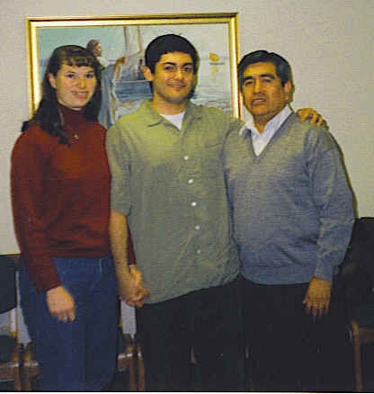 El Presidente Rojas con Marco y Tara Felix
Michael J. Goble
15 Nov 2003
