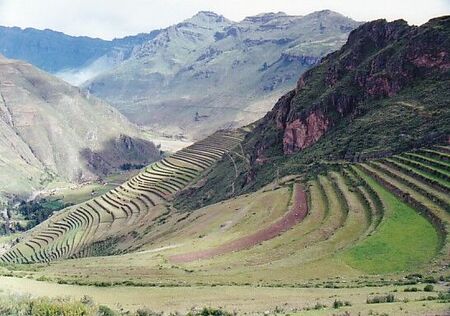 Pisaq pic 2
Jonathan M Lowe
01 May 2001