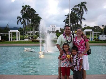 Una visita especial al templo de Hawaii
Herly Ulises Sarmiento Villena ( Gomez )
05 Apr 2008