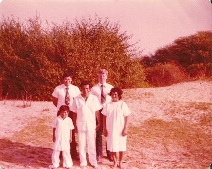 Una familia bautizada en Catacaos.  El año 1979.
Gregory P Isham
20 Sep 2005