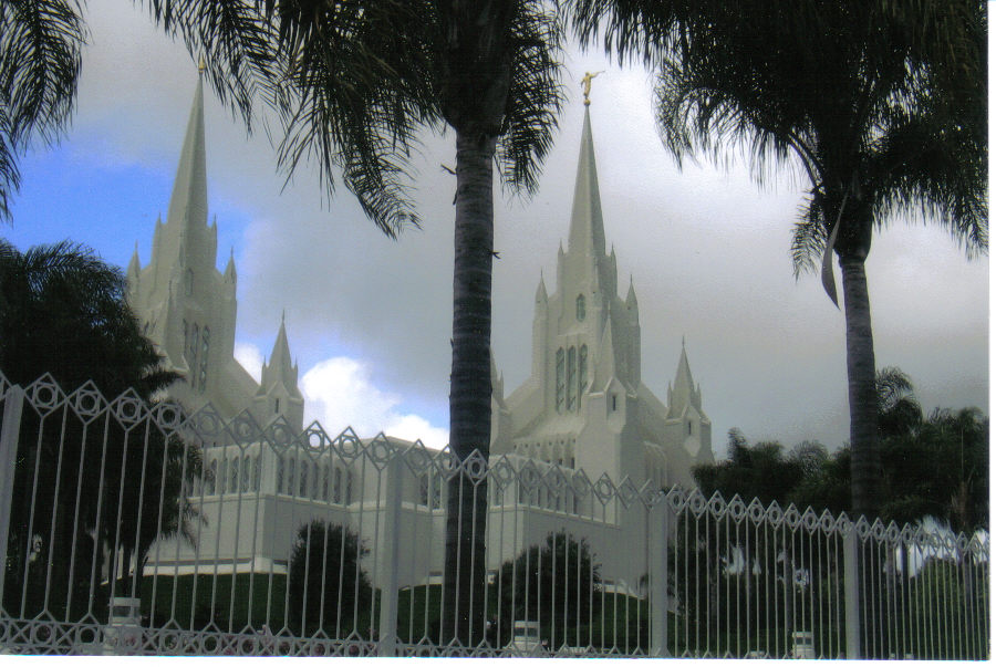 TEMPLO DE SAN DIEGO CALIFORNIA ES REALMENTE HERMOSO.
Ana  graves
02 Apr 2006