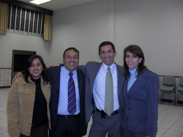 Delia Zapata, Walter Salazar, David Prieto y Tania Silva
Miguel Angel  Hurtado Beteta
31 Aug 2006