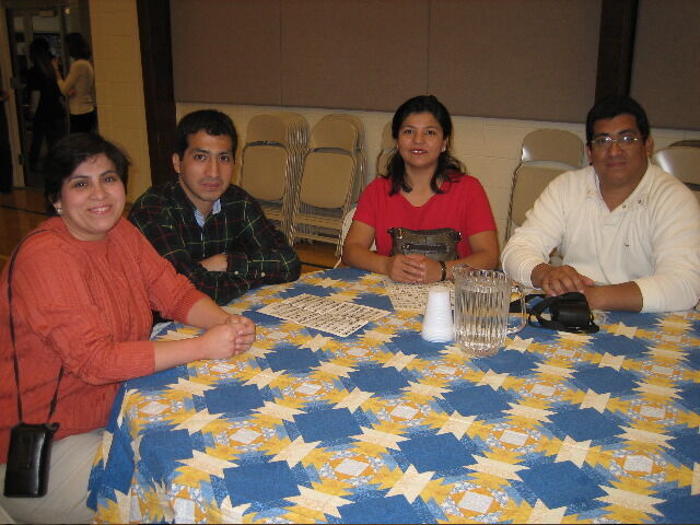 Marisol, Alan, Gina y Roberto Pesantes
Nicia  Whitaker
02 Apr 2007