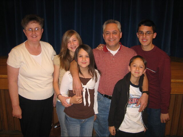 Kathleen (Palmer) and Carlos Gonzales family
Nicia  Whitaker
02 Apr 2007