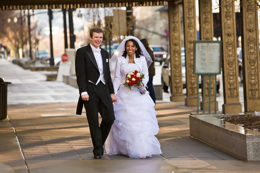 En los alrededores del Templo
Liliana Raquel Puma Dilts
21 Mar 2008