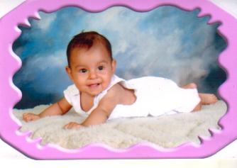 ella es aylin nayeli soruco fernandez, una bebe muy linda. ella tardo en nacer 3 dias y al fin nacio en 24 de diciembre del 2004 a las 11:15 am peso 3 kilos 800g. y bueno vivimos muy felices y esperamos que ella sea una joven virtuosa y que logre todo lo que el señor quiere para ella.
cristian henry soruco arancibia
31 May 2005