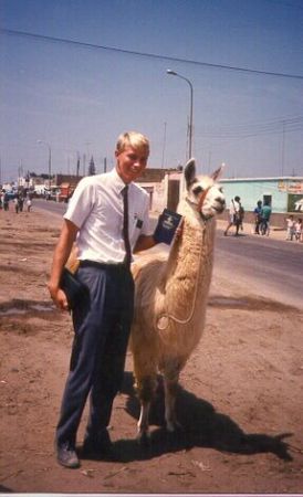 Elder T. Christensen converting a Llama in Paijan
Troy  Christensen
23 Feb 2003