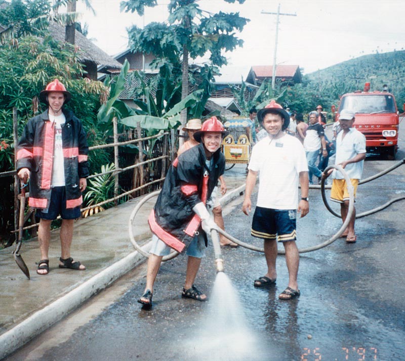 We performed 150 man-ours of service per the Prophet's request for the 150 year anniversary of the pioneers arriving in the Salt Lake Valley. Here we cleaned the streets w/ a Fire Truck and re-painted the curves.
Brandon E.B. Ward
07 May 2004